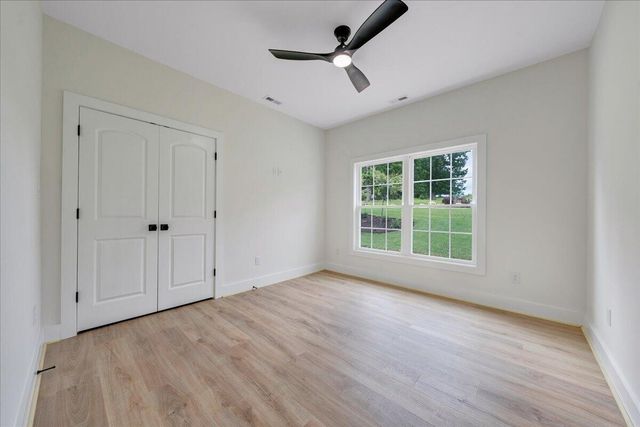 273 Hammock Pointe DR, Moneta, VA 24121