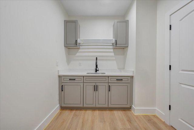 273 Hammock Pointe DR, Moneta, VA 24121