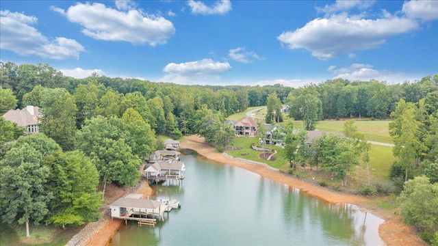 273 Hammock Pointe DR, Moneta, VA 24121
