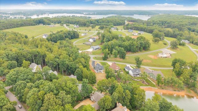273 Hammock Pointe DR, Moneta, VA 24121
