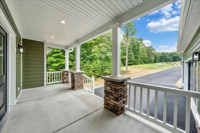 273 Hammock Pointe DR, Moneta, VA 24121