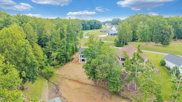 273 Hammock Pointe DR, Moneta, VA 24121