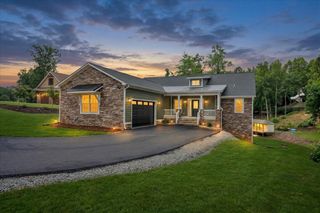 273 Hammock Pointe DR, Moneta, VA 24121