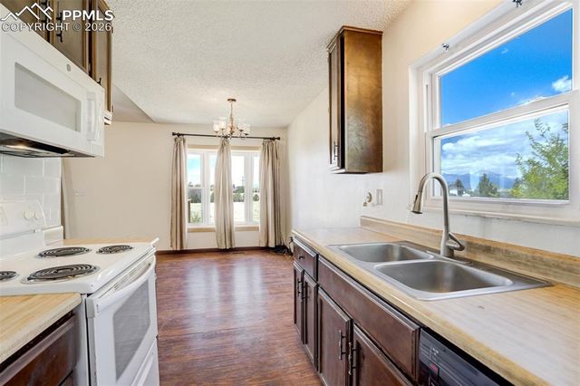 11045 Peaceful Valley Road, Colorado Springs, CO 80925
