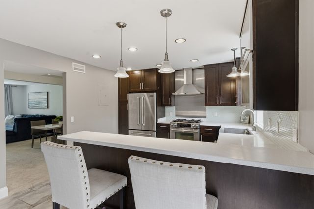 8207 Sawyer Brown Rd Apt J4, Nashville, TN 37221