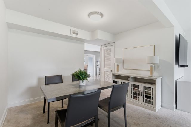 8207 Sawyer Brown Rd Apt J4, Nashville, TN 37221