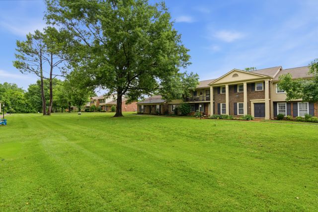 8207 Sawyer Brown Rd Apt J4, Nashville, TN 37221
