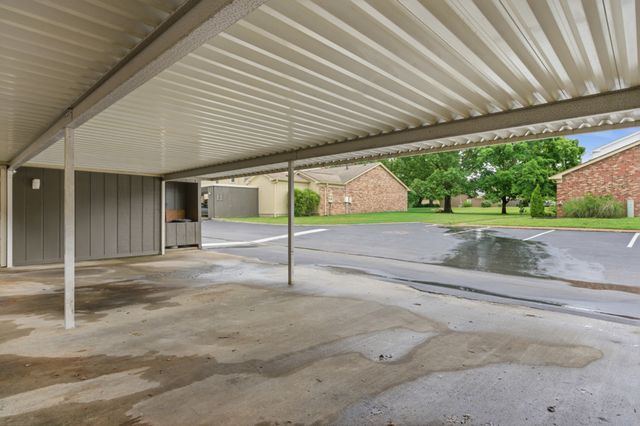 8207 Sawyer Brown Rd Apt J4, Nashville, TN 37221