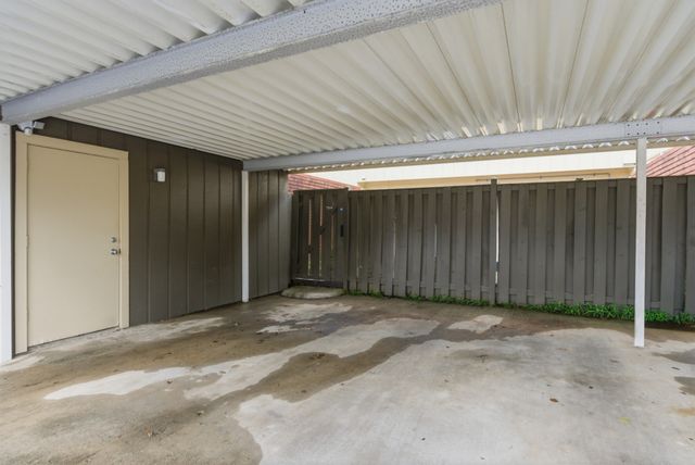 8207 Sawyer Brown Rd Apt J4, Nashville, TN 37221