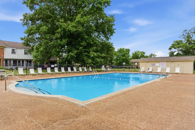 8207 Sawyer Brown Rd Apt J4, Nashville, TN 37221