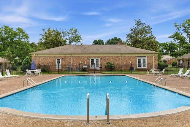 8207 Sawyer Brown Rd Apt J4, Nashville, TN 37221