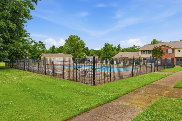 8207 Sawyer Brown Rd Apt J4, Nashville, TN 37221