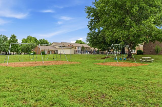 8207 Sawyer Brown Rd Apt J4, Nashville, TN 37221