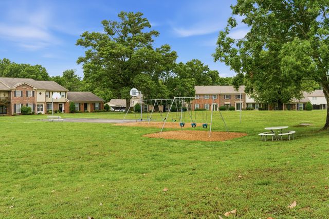 8207 Sawyer Brown Rd Apt J4, Nashville, TN 37221