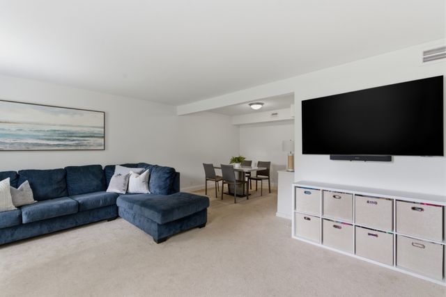 8207 Sawyer Brown Rd Apt J4, Nashville, TN 37221