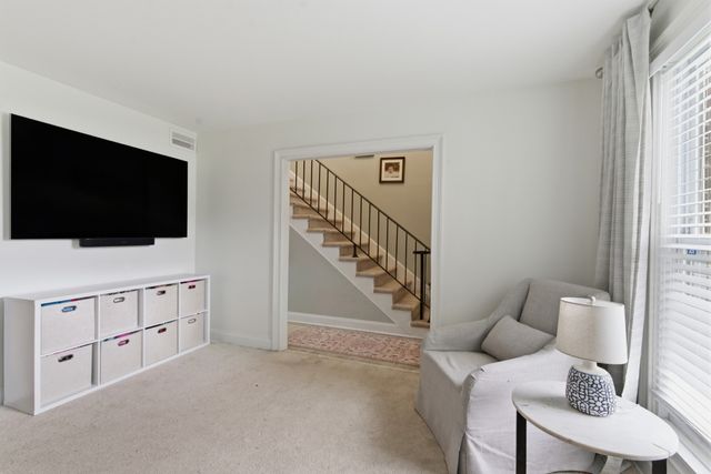 8207 Sawyer Brown Rd Apt J4, Nashville, TN 37221