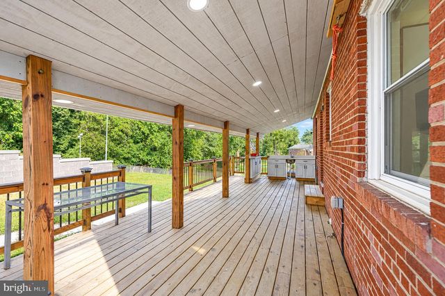 8108 REDVIEW DR, District Heights, MD 20747