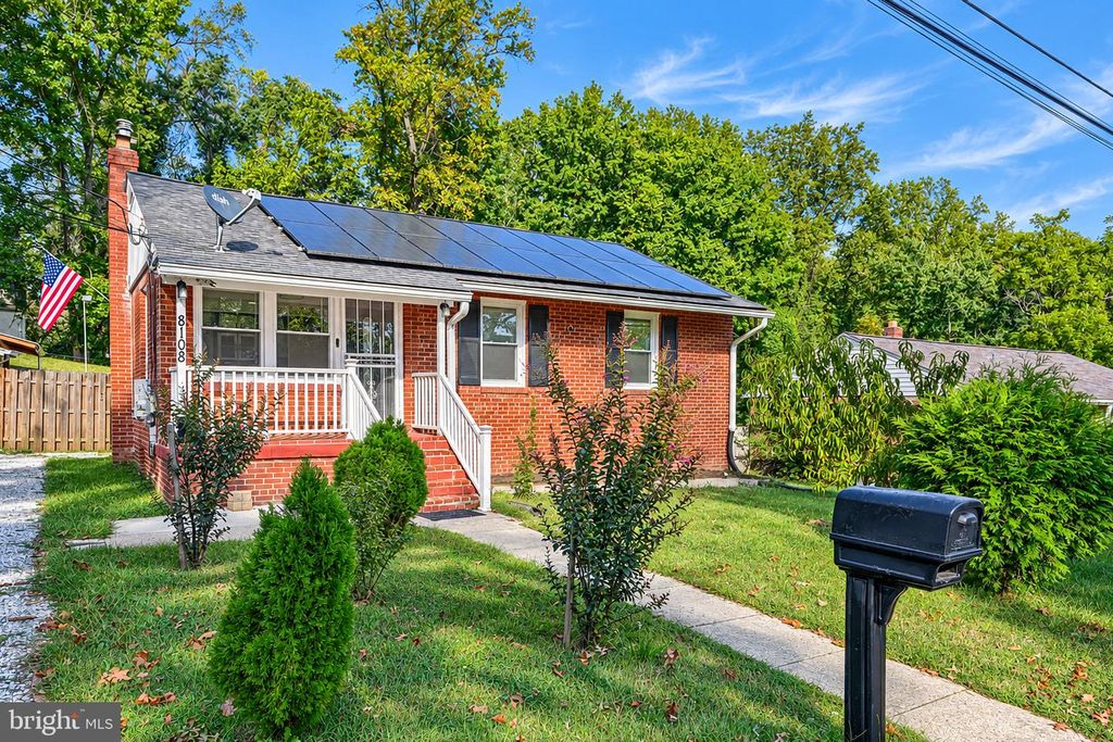 8108 REDVIEW DR, District Heights, MD 20747