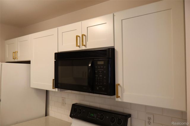 44982 Marigold Drive, Sterling Heights, MI 48314