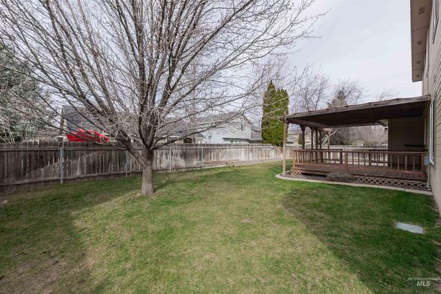 1964 W Odessa Ave, Nampa, ID 83686