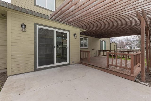 1964 W Odessa Ave, Nampa, ID 83686