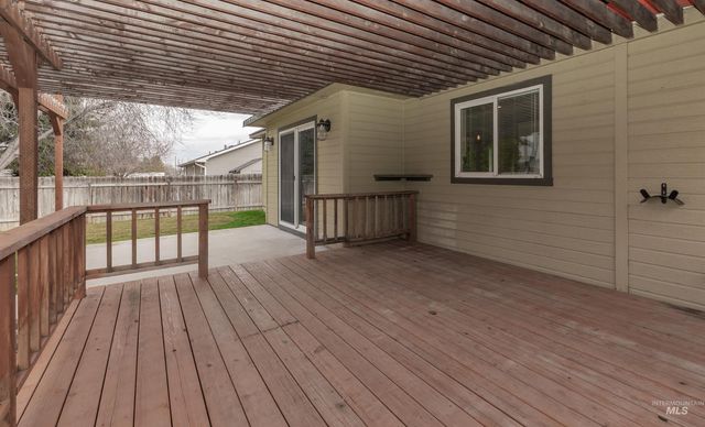 1964 W Odessa Ave, Nampa, ID 83686