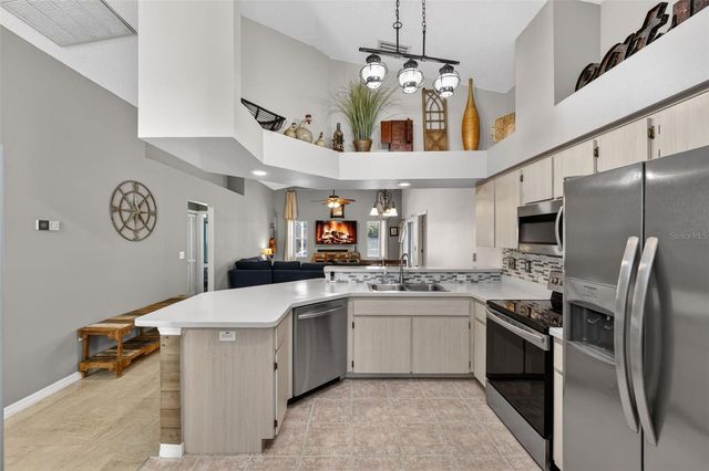 850 CHRISTINA CIRCLE, Oldsmar, FL 34677