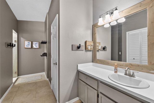 850 CHRISTINA CIRCLE, Oldsmar, FL 34677