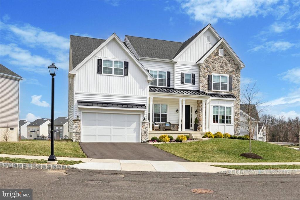 214 GROVE VALLEY CT, Chalfont, PA 18914