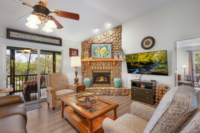 86 Armor Way N, Ellijay, GA 30540