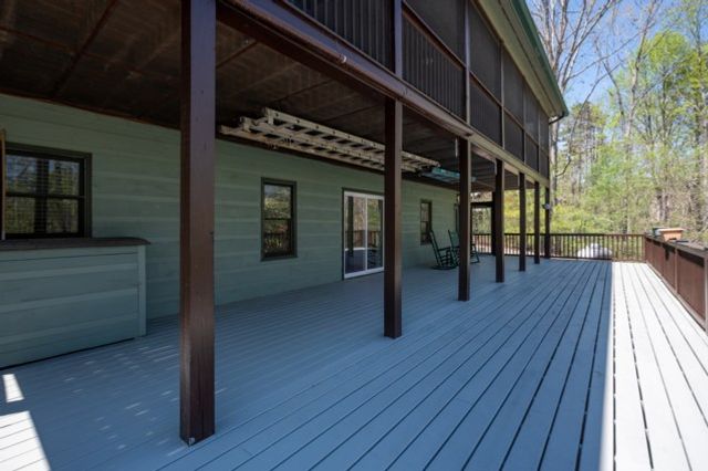 86 Armor Way N, Ellijay, GA 30540