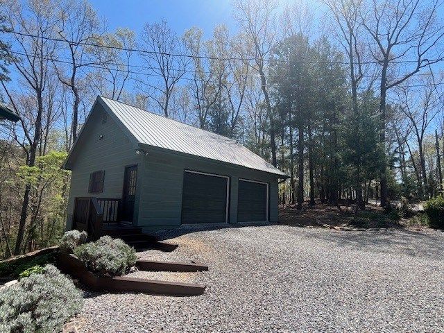 86 Armor Way N, Ellijay, GA 30540