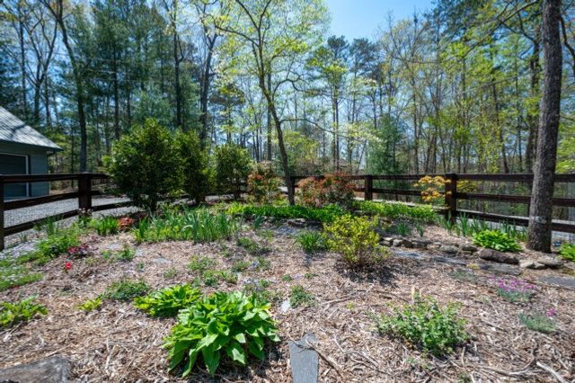 86 Armor Way N, Ellijay, GA 30540