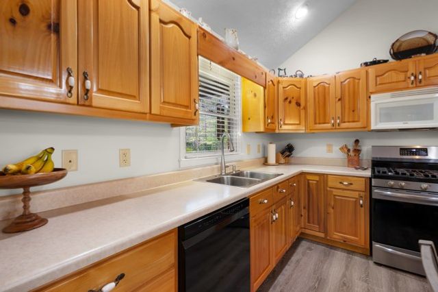 86 Armor Way N, Ellijay, GA 30540