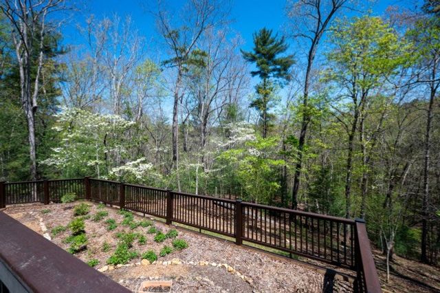 86 Armor Way N, Ellijay, GA 30540