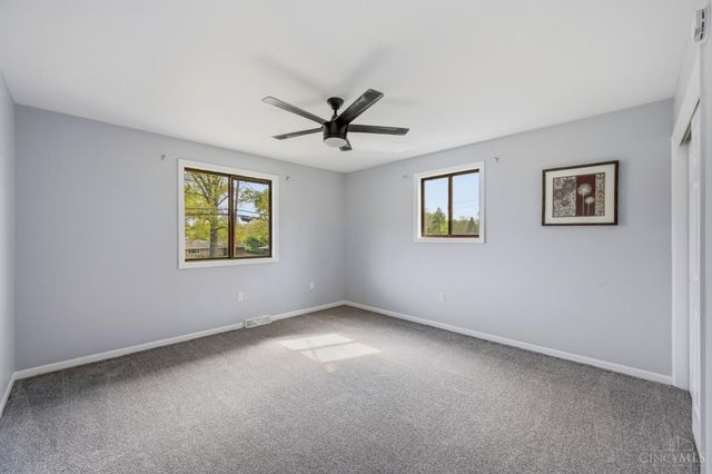 3647 E Galbraith Road, Amberley, OH 45236