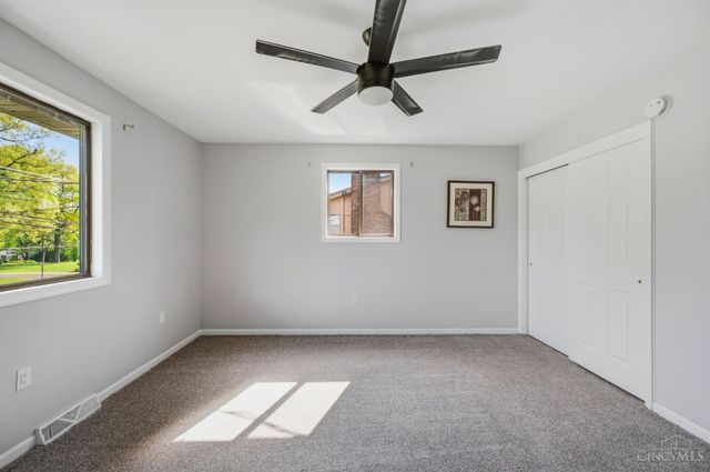 3647 E Galbraith Road, Amberley, OH 45236