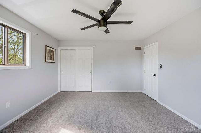 3647 E Galbraith Road, Amberley, OH 45236