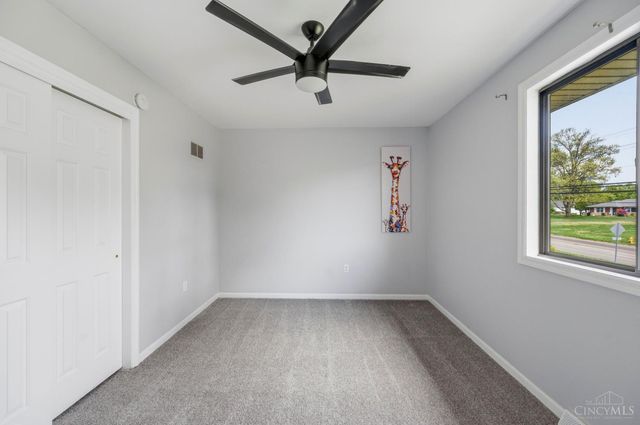 3647 E Galbraith Road, Amberley, OH 45236