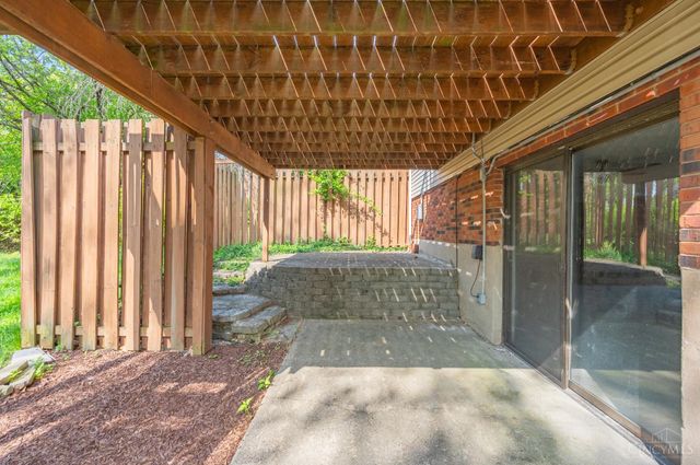 3647 E Galbraith Road, Amberley, OH 45236