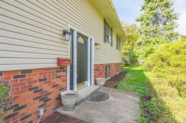 3647 E Galbraith Road, Amberley, OH 45236