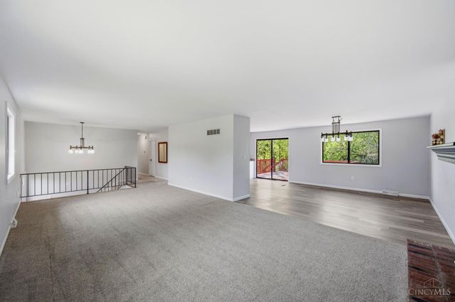 3647 E Galbraith Road, Amberley, OH 45236