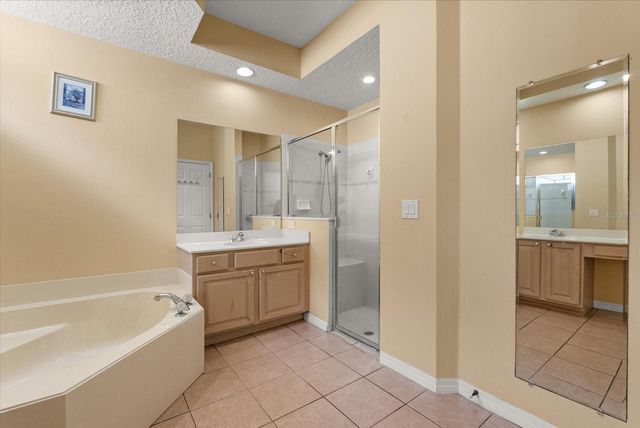 3377 STERLING LAKE CIRCLE, Oviedo, FL 32765