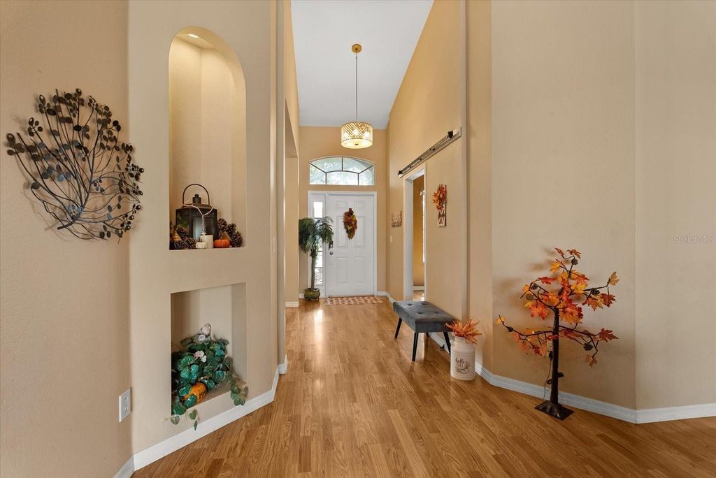 Image 2 of property listing at 3377 STERLING LAKE CIRCLE, Oviedo, FL 32765