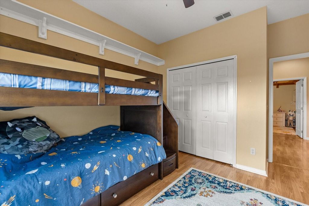 Image 19 of property listing at 3377 STERLING LAKE CIRCLE, Oviedo, FL 32765