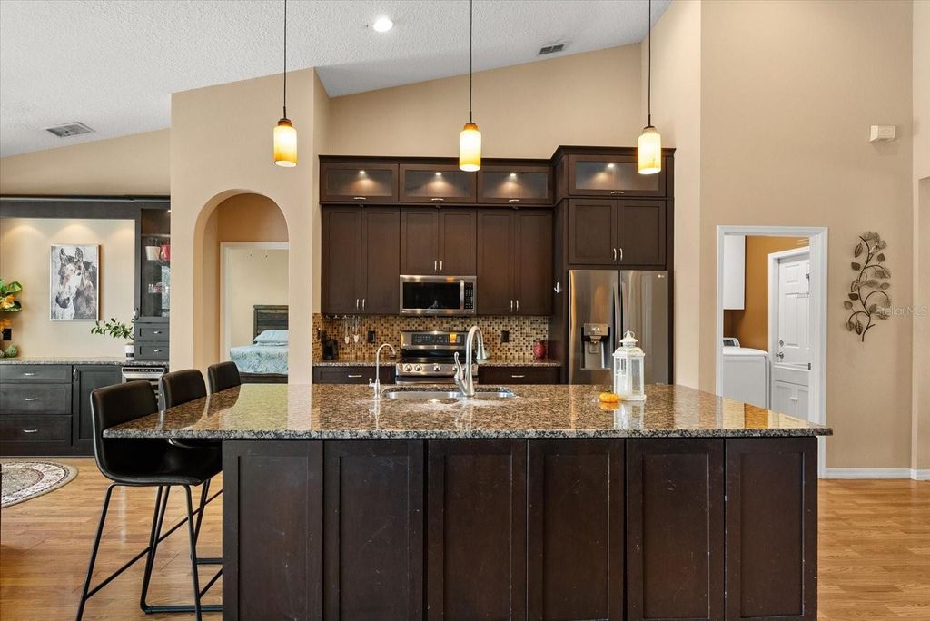 Image 3 of property listing at 3377 STERLING LAKE CIRCLE, Oviedo, FL 32765