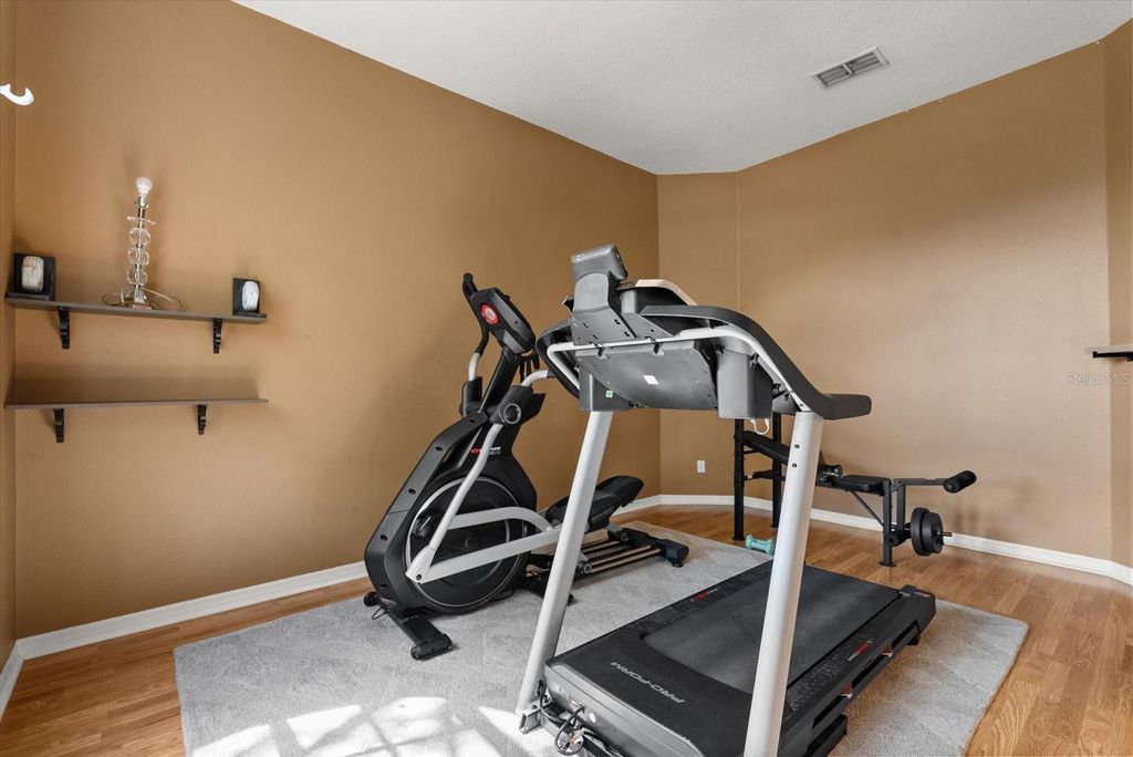 Image 22 of property listing at 3377 STERLING LAKE CIRCLE, Oviedo, FL 32765