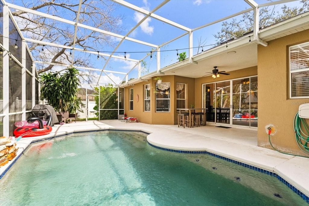 Image 29 of property listing at 3377 STERLING LAKE CIRCLE, Oviedo, FL 32765