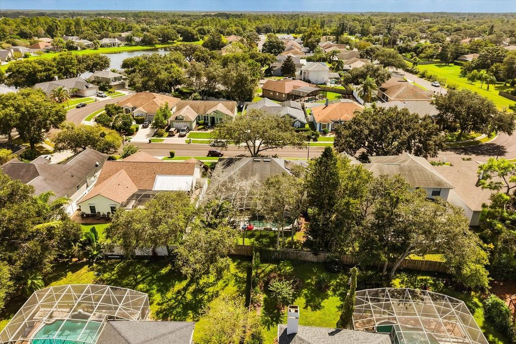 Image 33 of property listing at 3377 STERLING LAKE CIRCLE, Oviedo, FL 32765