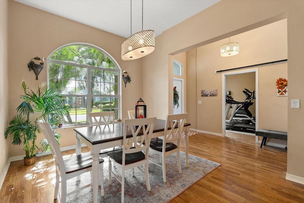 Image 10 of property listing at 3377 STERLING LAKE CIRCLE, Oviedo, FL 32765